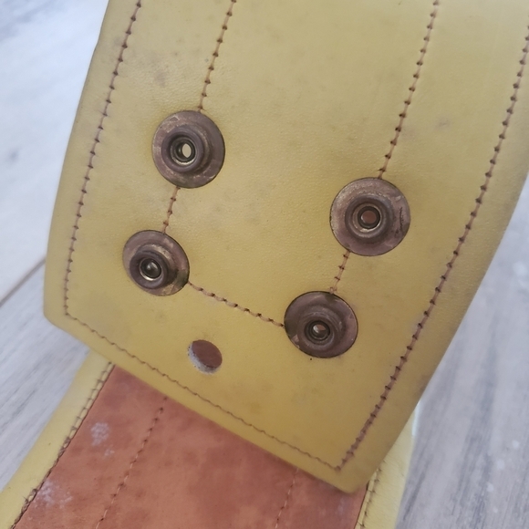 Vintage yellow belt - Picture 4 of 4